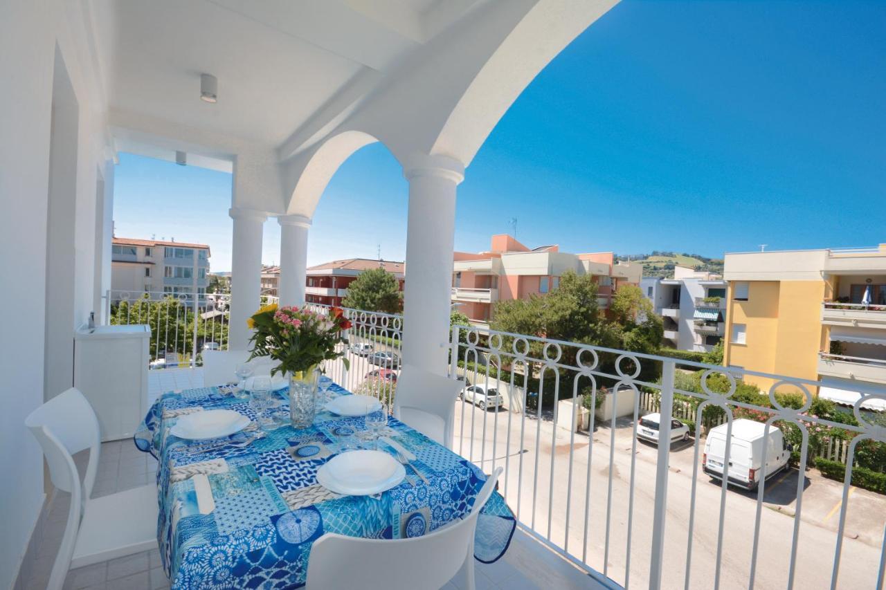 Residence Hotel Alba Palace Алба Адриатика Екстериор снимка