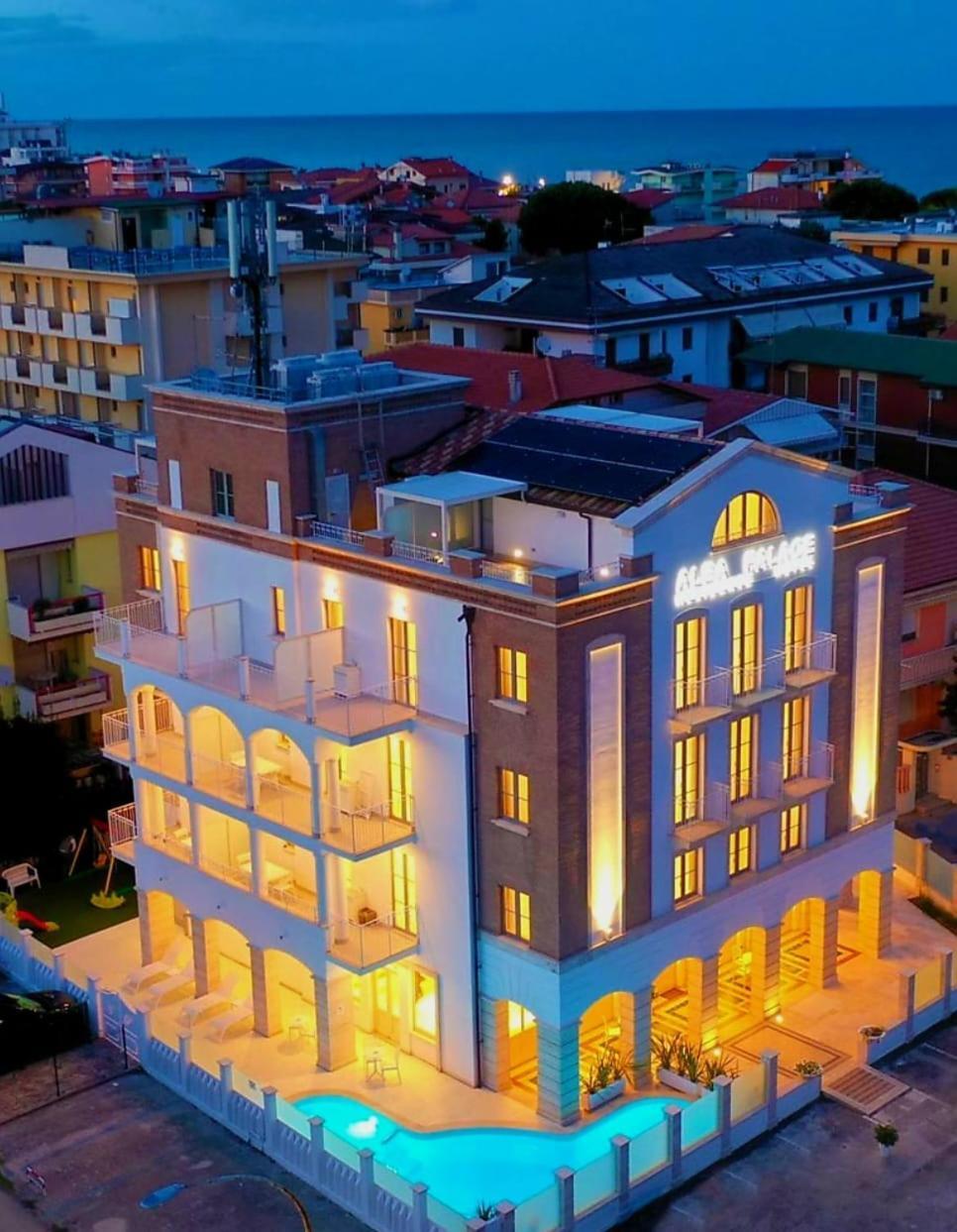 Residence Hotel Alba Palace Алба Адриатика Екстериор снимка
