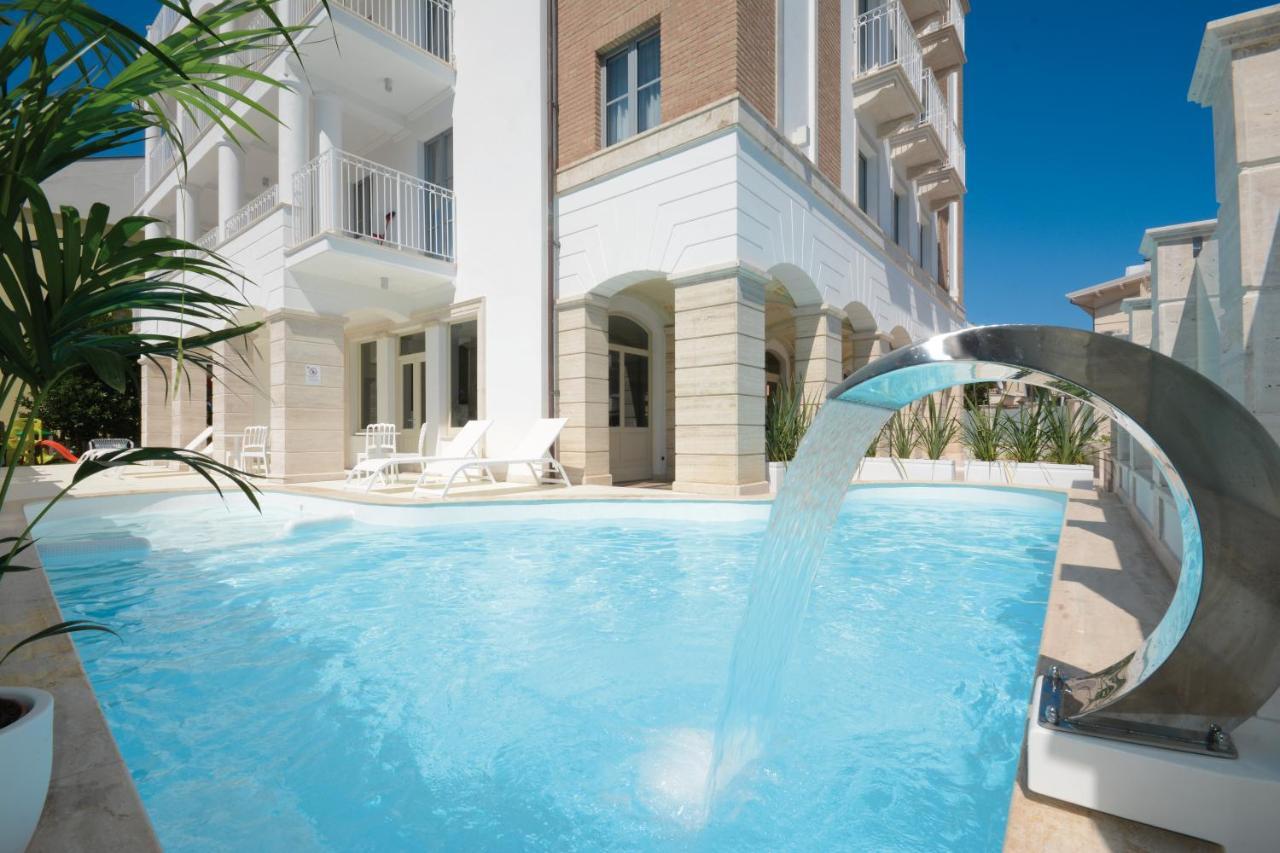 Residence Hotel Alba Palace Алба Адриатика Екстериор снимка